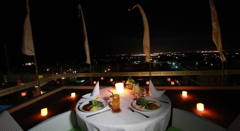 Maxonehotels At Bukit Jimbaran Buitenkant foto