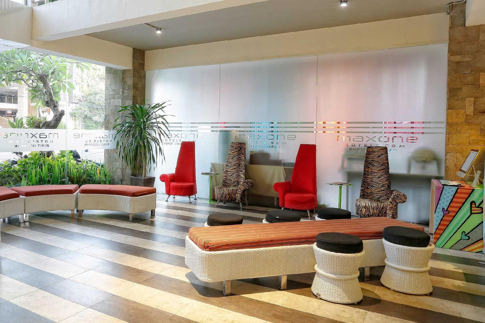 Maxonehotels At Bukit Jimbaran Buitenkant foto