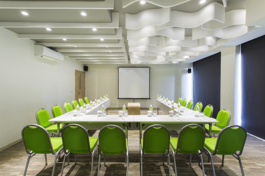 Maxonehotels At Bukit Jimbaran Buitenkant foto