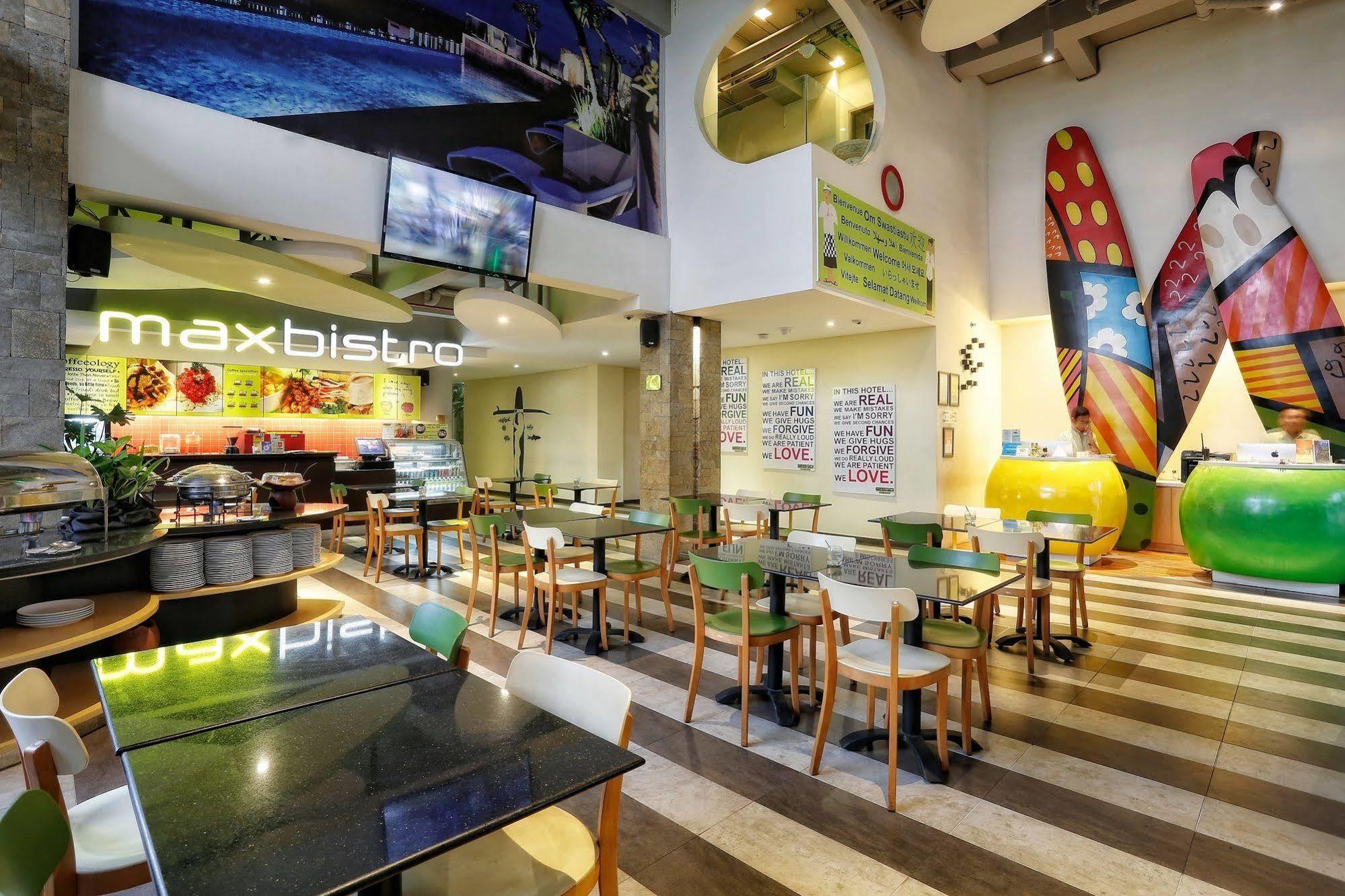 Maxonehotels At Bukit Jimbaran Buitenkant foto